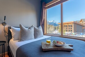 2 Schlafzimmer, Schreibtisch, Bügeleisen/Bügelbrett, Reisekinderbett