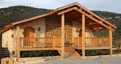 stone cottage with jacuzzi and chimney for up to 2 guests,.