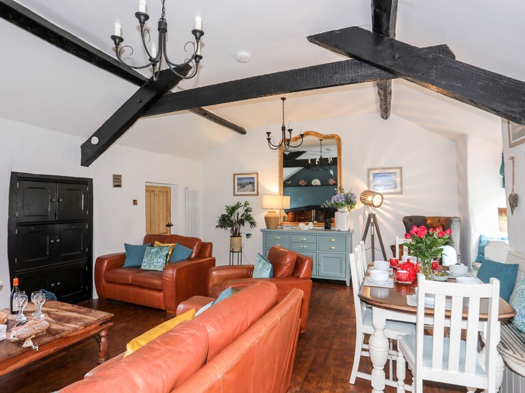 Ty Bach - Beaumaris, Pet Friendly, With Open Fire In Beaumaris - Bangor