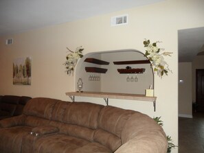 Smart TV, fireplace, video games, foosball - The Frazier Mansion (Frazier Park)