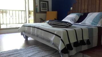 1 habitación, wifi y ropa de cama