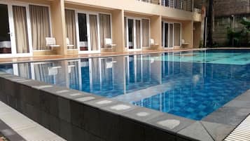 Udendørs pool