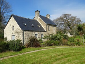 Exterior - Castle and cottage for 22 people near the sea and d-day beaches in Normandy (Valognes)