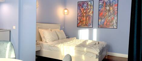 1 bedroom, iron/ironing board, bed sheets