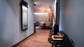 Suite, 1 Bedroom | 1 bedroom, in-room safe, blackout curtains, soundproofing