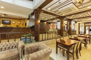 Lobby lounge - Bursa Grand Family Hotel & Spa (Bursa)