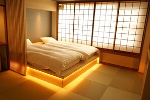 Deluxe Double or Twin Room | Desk, free WiFi - Nara Ryokan (Nara)