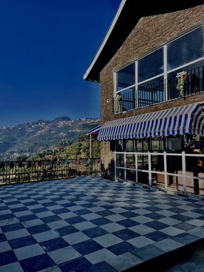 Terrace/patio - Himalayan Barn, for peaceful and blissful stays. (Mussoorie)