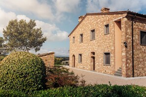 Exterior - FRANTOIO — LUXURY COTTAGE WITH POOL & BREATHTAKING VIEW (Ghizzano)