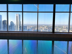 View from property - Luxe Central City QV Apartment with Indoor Pool & Gym (Melbourne)