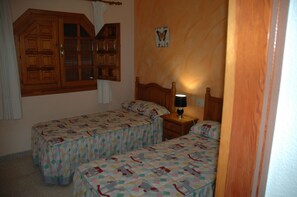 2 camere, ferro/asse da stiro, Wi-Fi gratuito, lenzuola