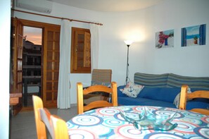 Luokittelematon kuva, 5 kautta 17, painike