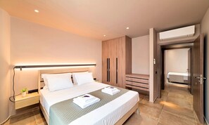 9 camere, una cassaforte in camera, ferro/asse da stiro