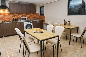 Shared kitchen - M9 hotel (Tbilisi)