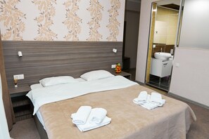 コンフォート ダブルルーム | 共用キッチン | 小型冷蔵庫、電子レンジ、コンロ、電気ポット