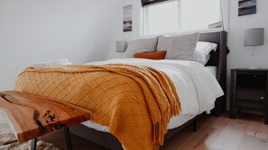 3 chambres, bureau, fer et planche à repasser, accès au Wi-Fi (inclus)