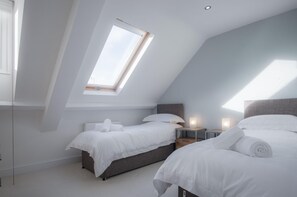 2 makuuhuonetta, silitysrauta/-lauta, Wi-Fi, vuodevaatteet