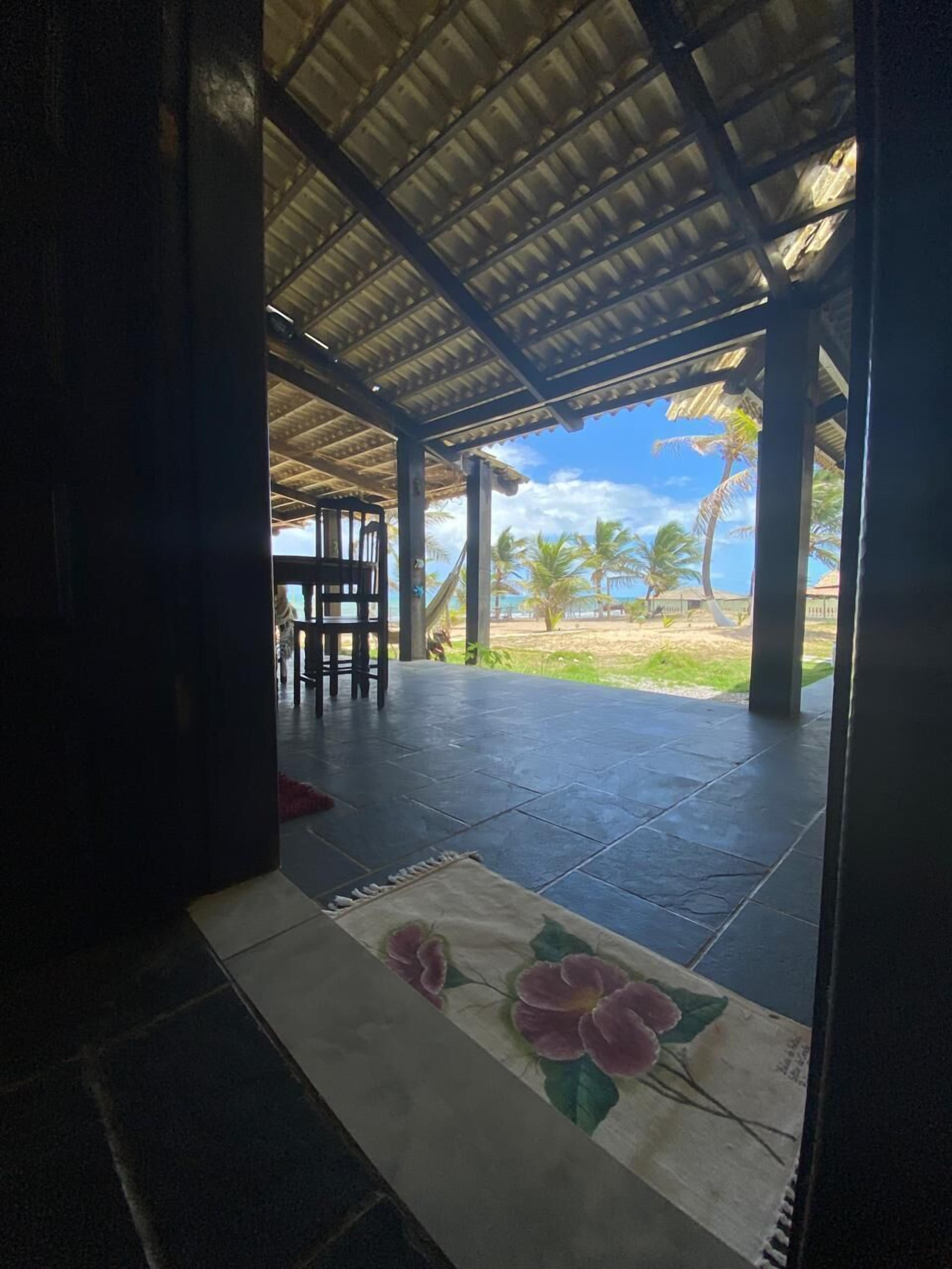 Classic Double Room, 1 Bedroom, Partial Ocean View, Beachside | Free WiFi, bed sheets