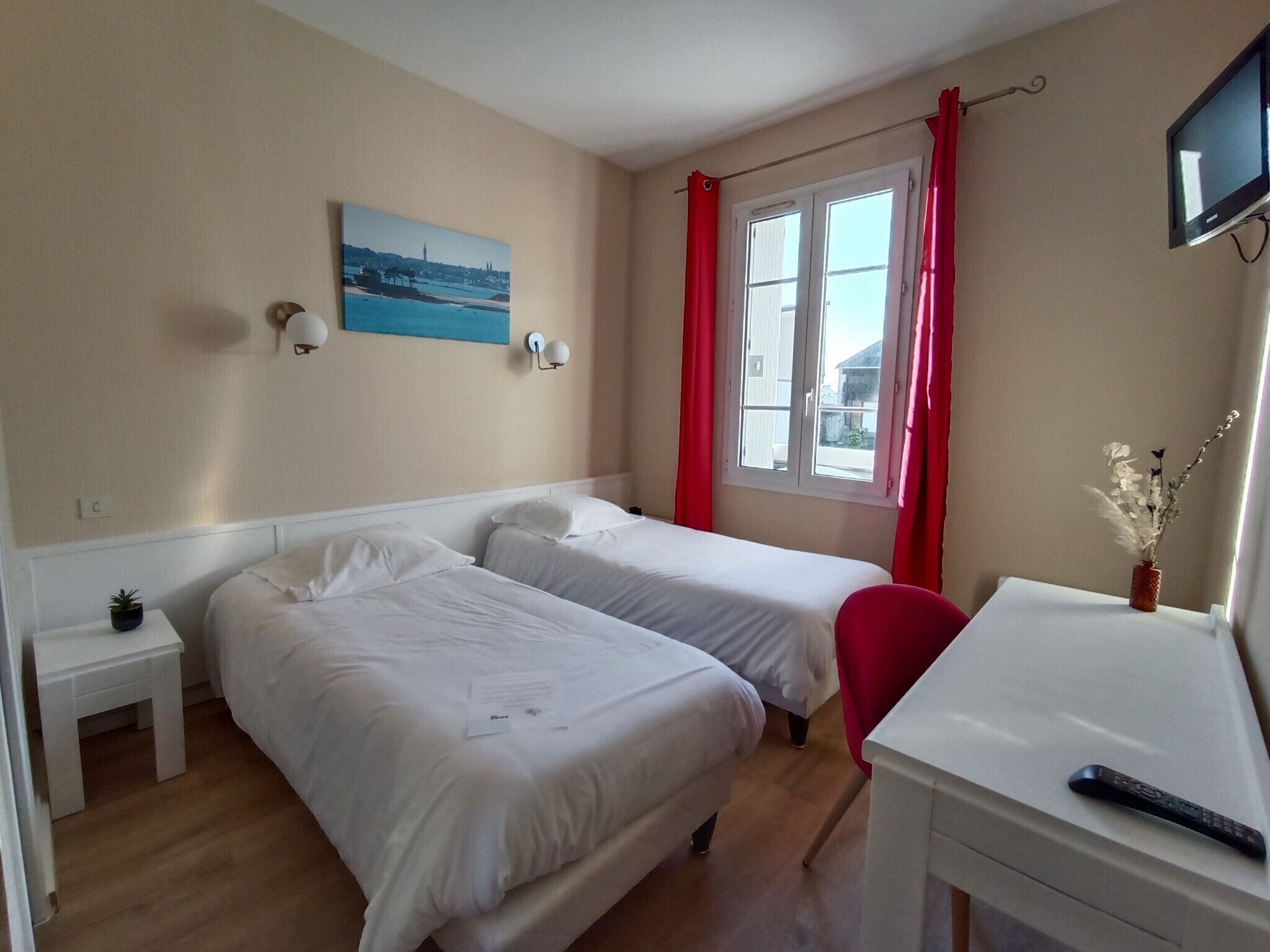 Schreibtisch, schallisolierte Zimmer, kostenloses WLAN, Bettwäsche