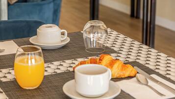 Daily buffet breakfast (EUR 11.90 per person)