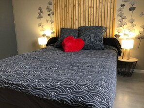 2 bedrooms, in-room safe, iron/ironing board, travel cot