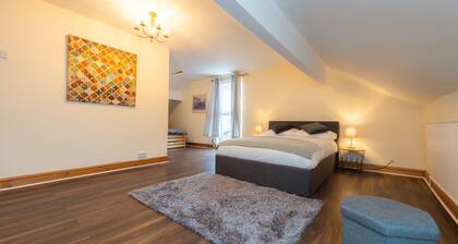 Large and spacious 5 bedroom house in the heart of Liverpool