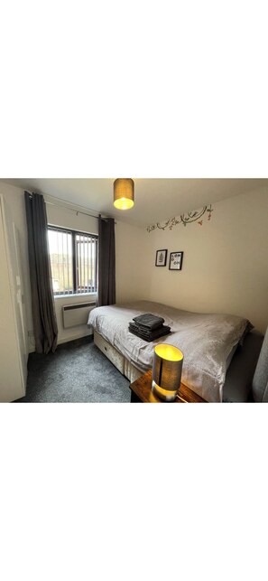 2 bedrooms, WiFi, bed sheets