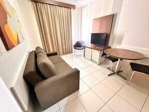 Basic Apartment | Living area