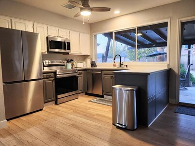 Minutes to Oldtown Scottsdale - Your peaceful Oasis awaits!