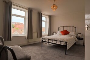 4 chambres, bureau, fer et planche à repasser, Wi-Fi gratuit