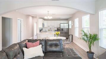 Televisión, chimenea