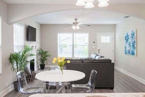 Interior - 3/2 Downtown Lakeland Family & Pet Friendly Home (Lakeland)