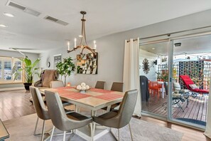 Dining - Upscale w/ Views, Fireplace, Close to Ski Resorts (Salt Lake City)