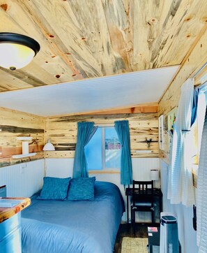 1 slaapkamer, een bureau, gratis wifi, beddengoed