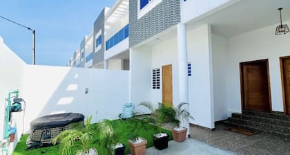 Fully equipped detached house