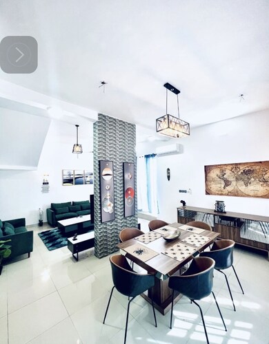 Fully equipped detached house