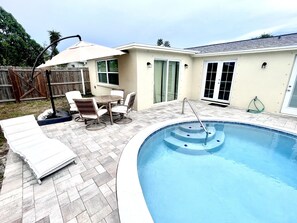 Piscine extérieure, piscine chauffée