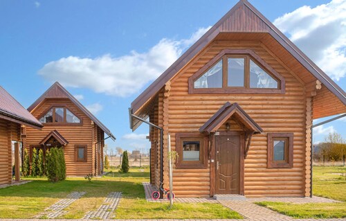 Cozy home in Jezierzany with sauna