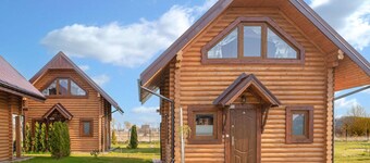 Cozy home in Jezierzany with sauna