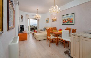 Fernseher, Stereoanlage