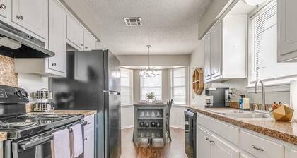 7 mil->Softball HOF-Near Tinker AFB- Full Kitchen-Fenced Bkyd-Garage-W/D-Dogs