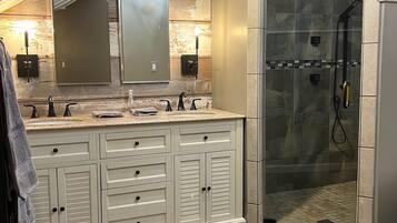 Shower, jetted tub, hair dryer, bidet
