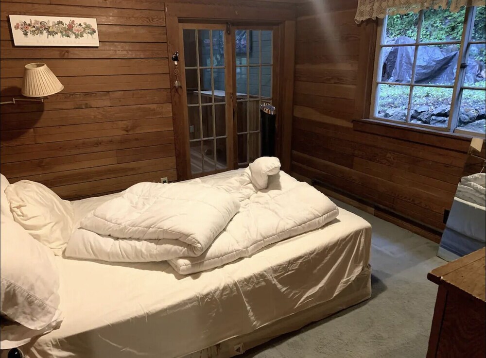 Charming Waterfront 4 Bedroom Cabin Bainbridge Island Vrbo