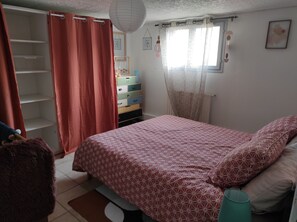3 Schlafzimmer, Bügeleisen/Bügelbrett, Reisekinderbett, kostenloses WLAN