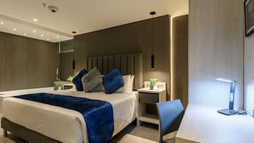 Ropa de cama de alta calidad, colchones Tempur-Pedic y minibar