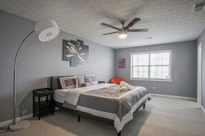 2 bedrooms, iron/ironing board, WiFi