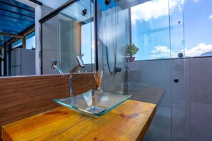 Douche, papier toilette
