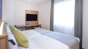 In-room safe, iron/ironing board, free WiFi, bed sheets