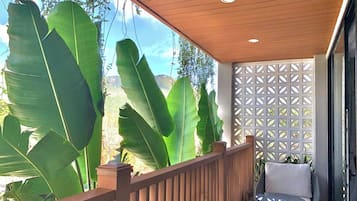 Suite, balcón, vista a la montaña | Terraza o patio