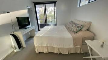 2 bedrooms, bed sheets